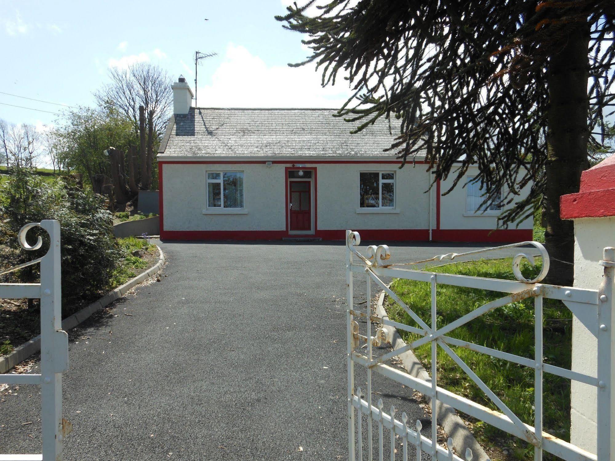 Millbrook Loughcrew Megalithic Hostel מראה חיצוני תמונה