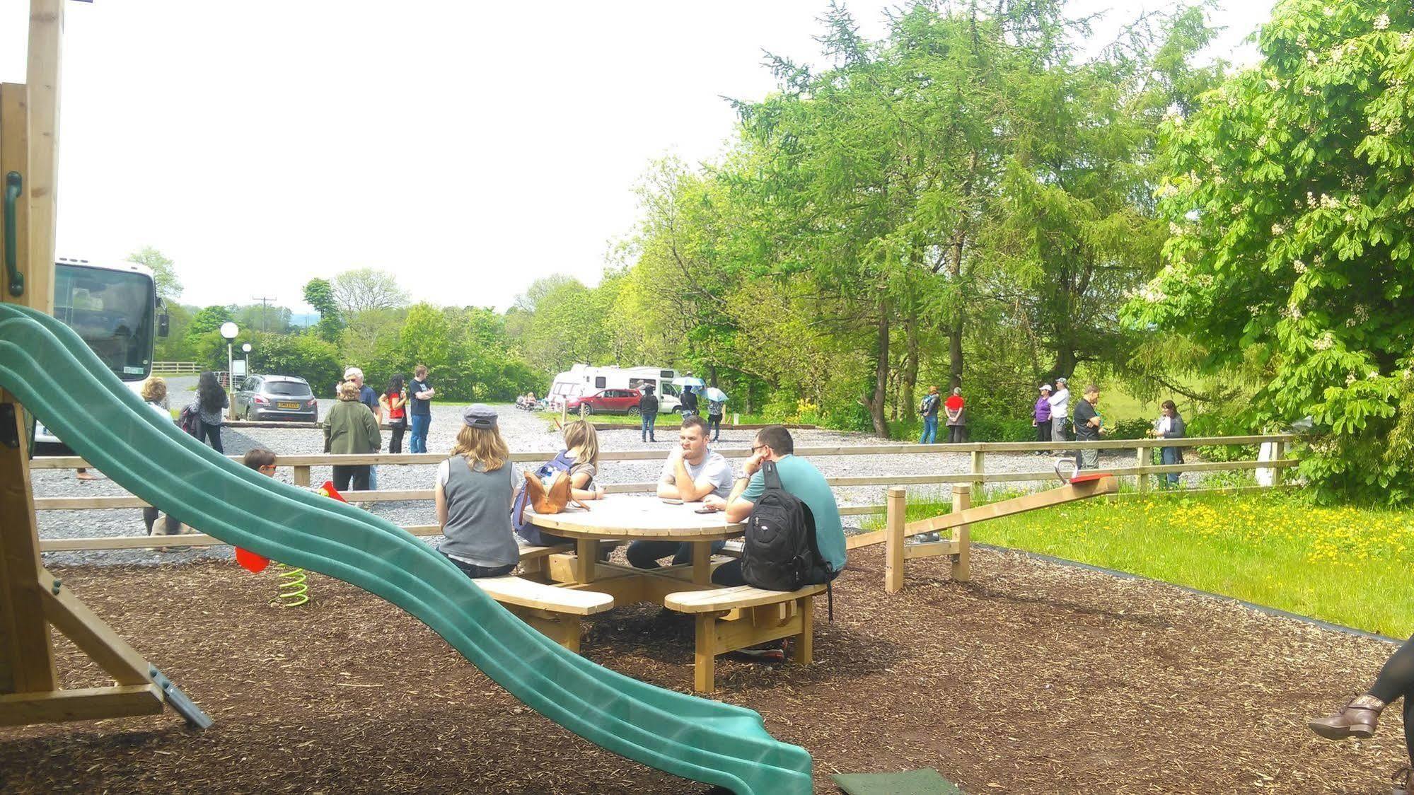 Millbrook Loughcrew Megalithic Hostel מראה חיצוני תמונה